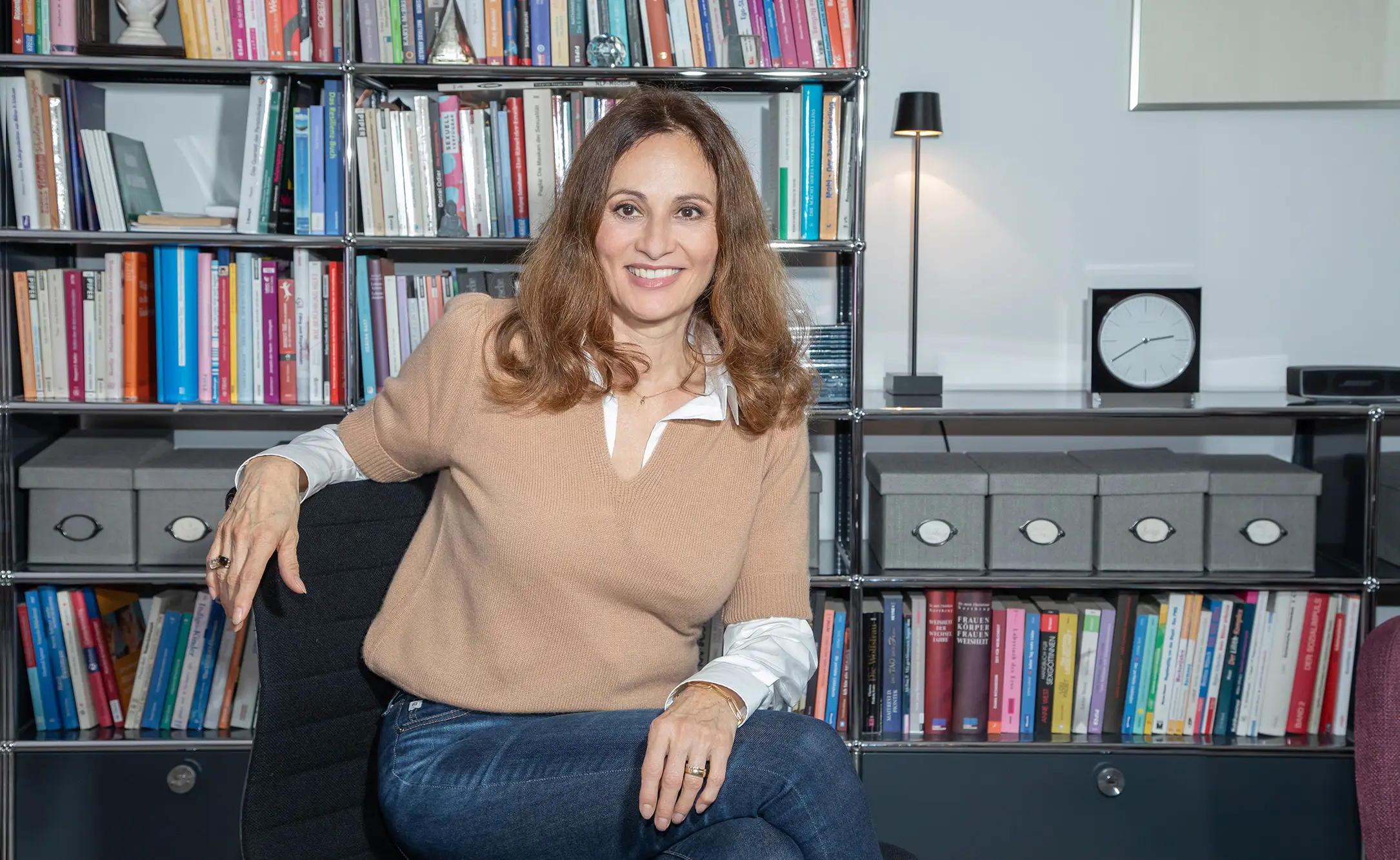 Patricia Bust in ihrer Praxis in Hannover